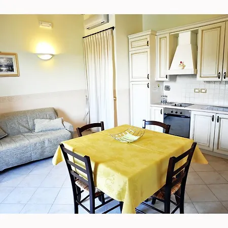 La Rosetta Aparthotel *